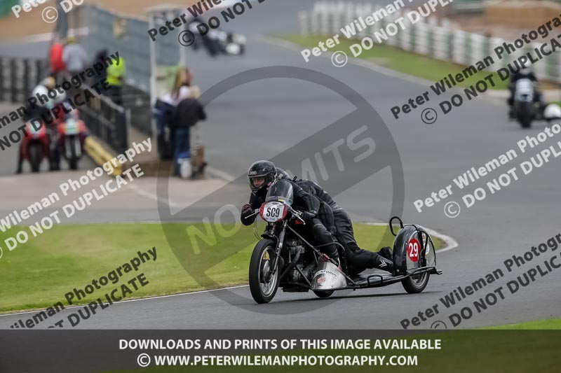 Vintage motorcycle club;eventdigitalimages;mallory park;mallory park trackday photographs;no limits trackdays;peter wileman photography;trackday digital images;trackday photos;vmcc festival 1000 bikes photographs